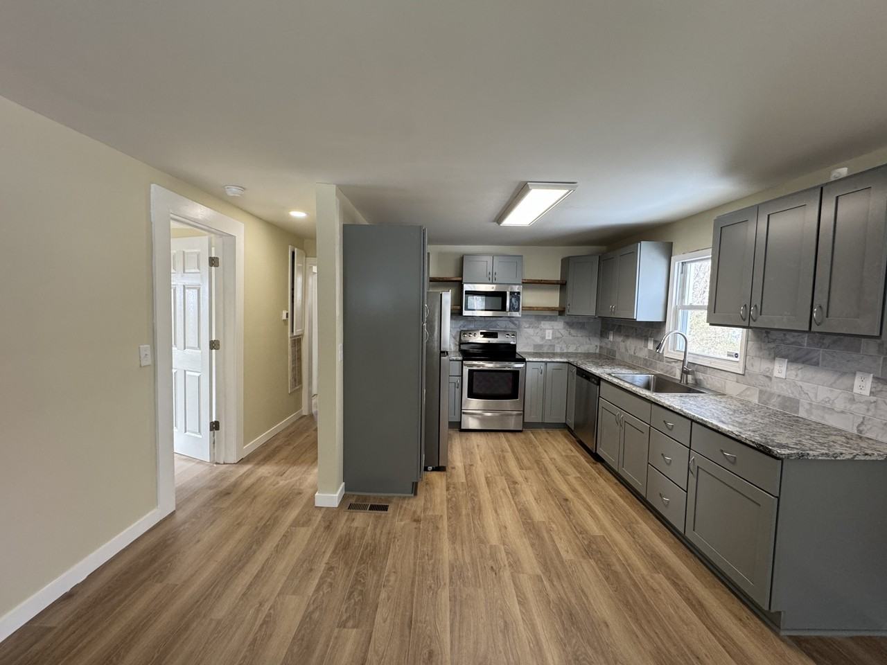 510 Tenth St #1 - Photo 3 of 10