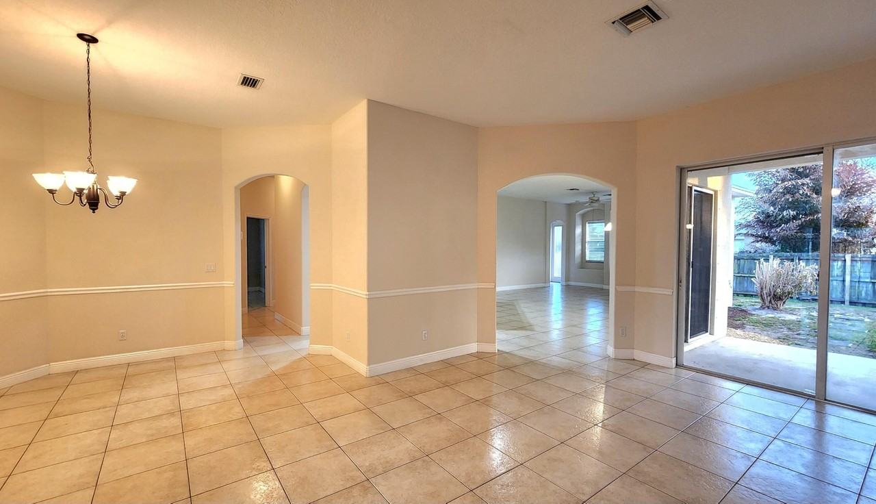 1792 Sw Starman Ave - Photo 6 of 24