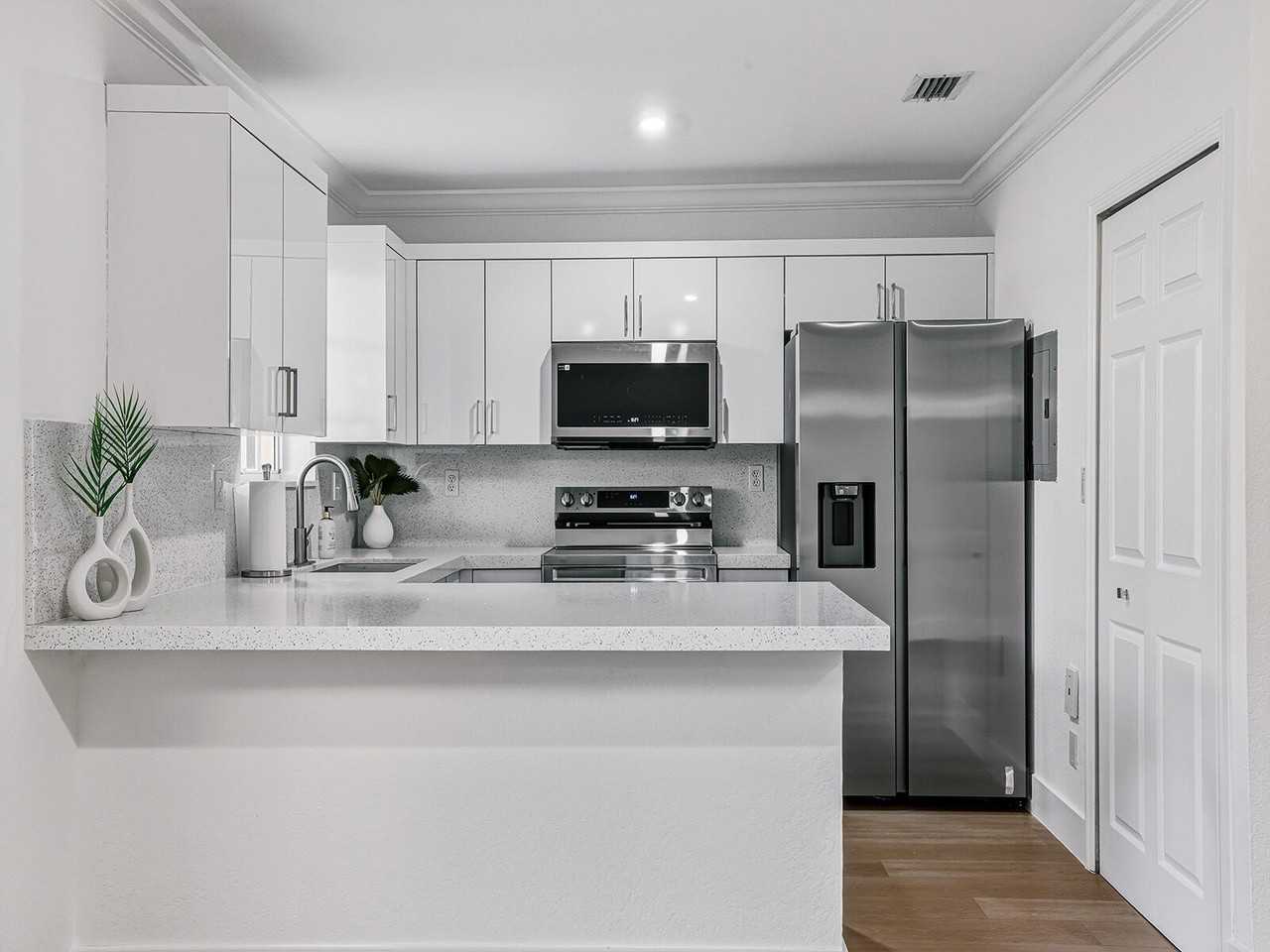 11475 Nw 94th Pl #3 - Photo 5 of 22