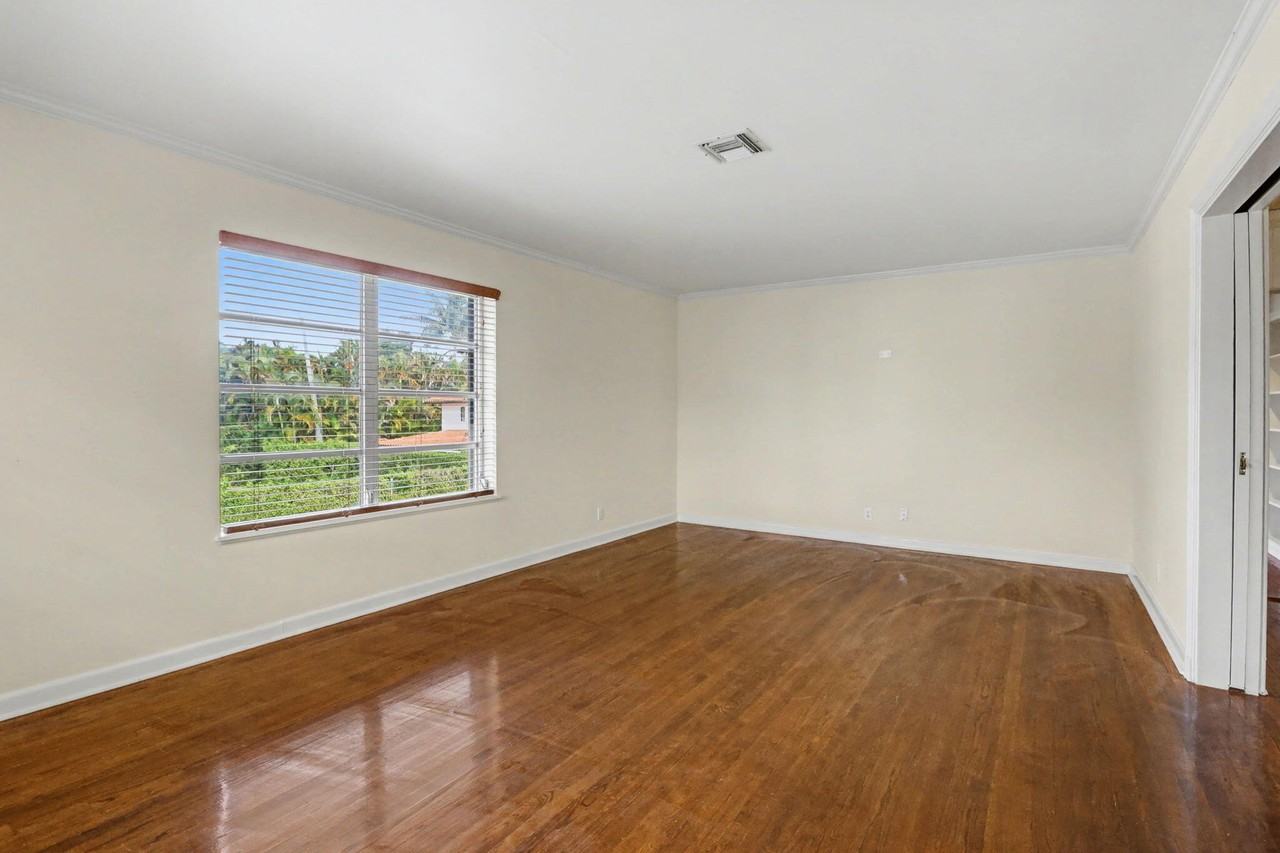 240 Oleander Ave #244 - Photo 3 of 14