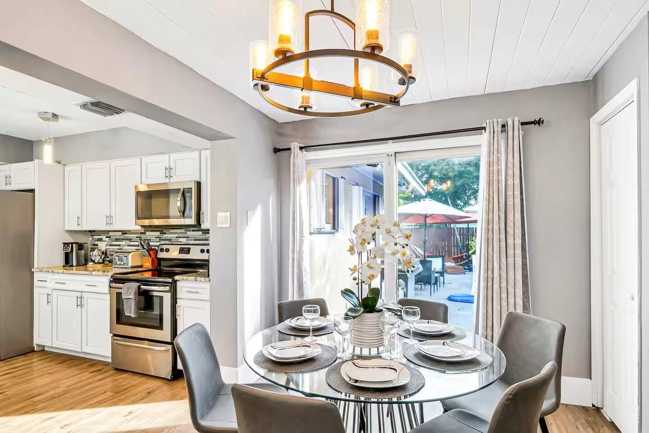 4310 Applecrest Dr - Photo 5 of 11