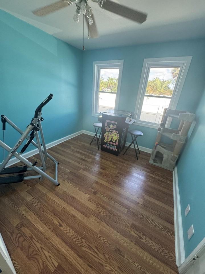 1322 N M St - Photo 6 of 11