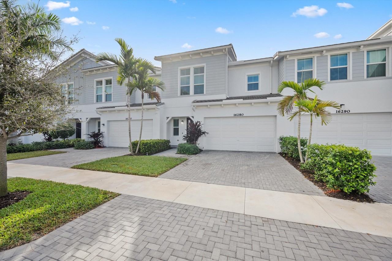 16280 Oakview Dr - Photo 2 of 27