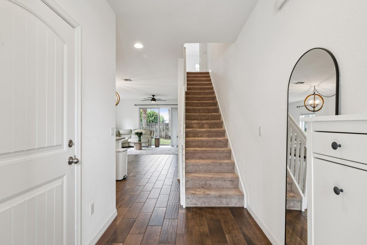 1169 Sepia Ln - Photo 6 of 32