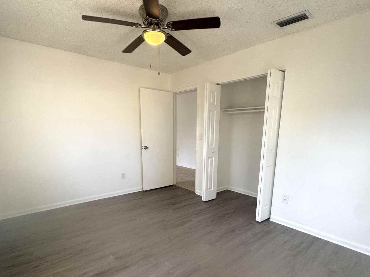 3072 Martin Ave - Photo 5 of 7