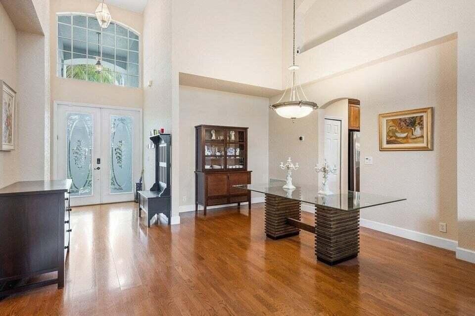 12437 Antille Dr - Photo 3 of 28