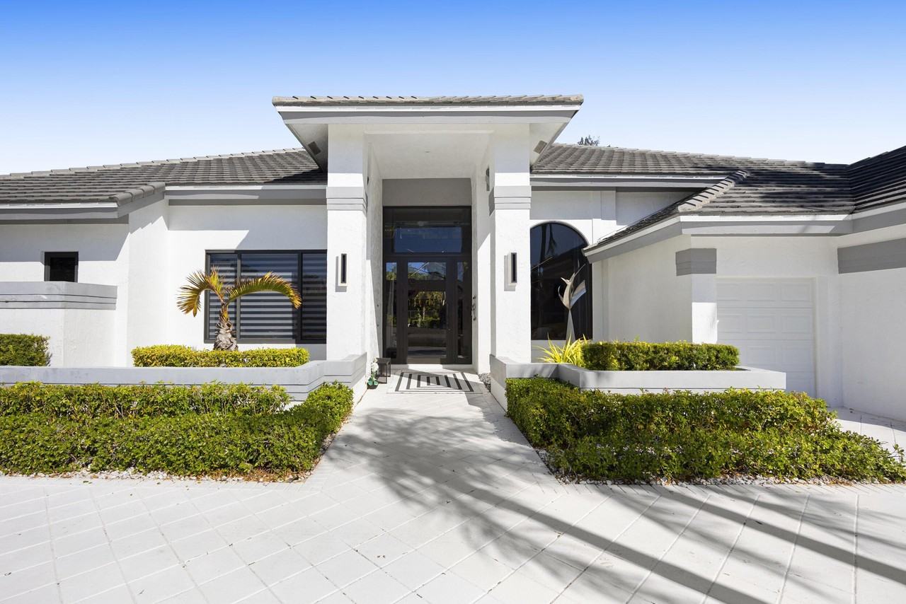 10522 Stonebridge Blvd - Photo 3 of 50