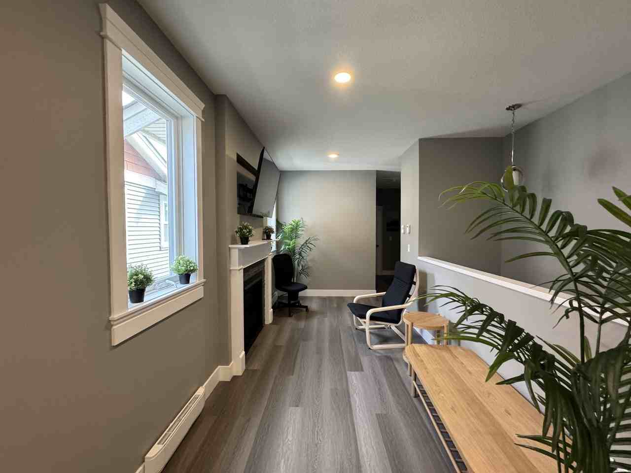 643 Lambert Ave #2 - Photo 2 of 9