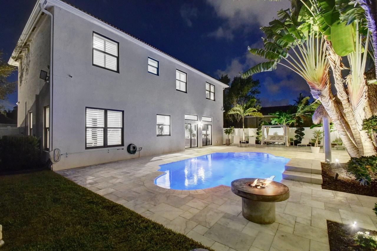 6298 Sand Hills Cir - Photo 7 of 50