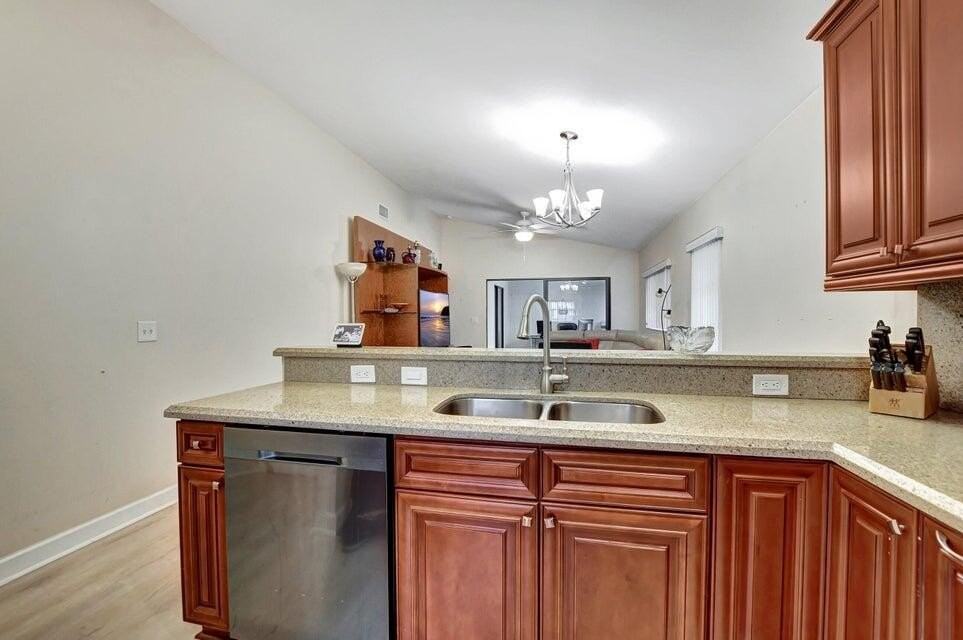 8046 Summerview Ter - Photo 4 of 50