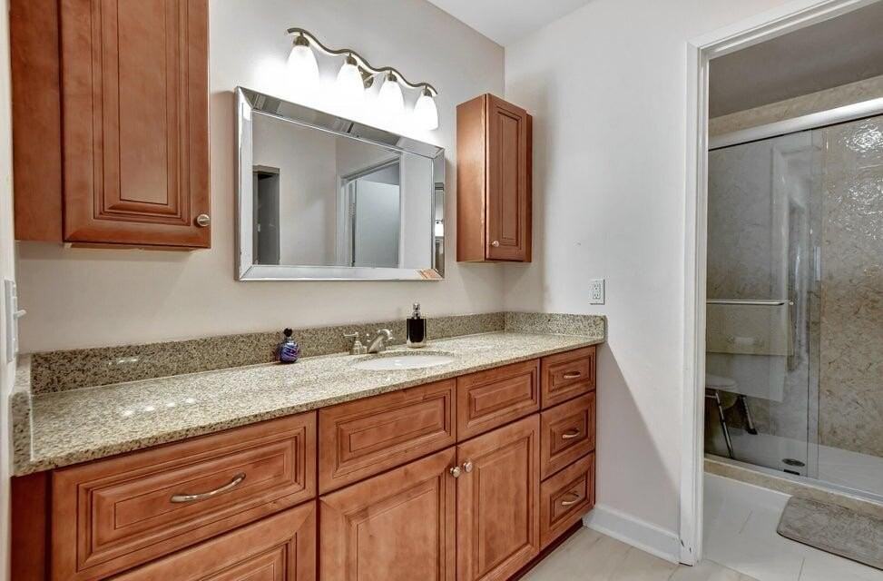 8046 Summerview Ter - Photo 5 of 50