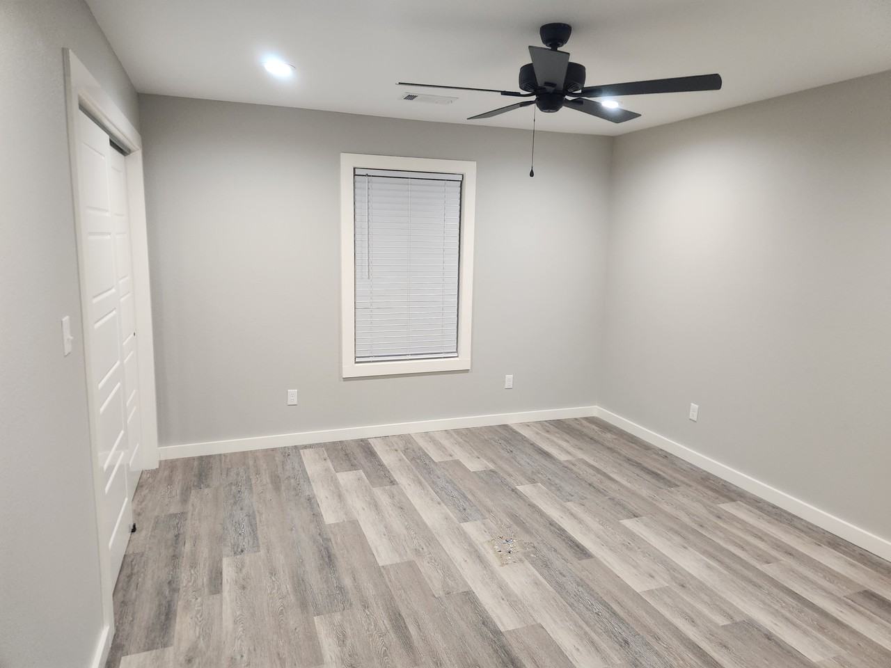 221B Ridgeway St #221B - Photo 3 of 8