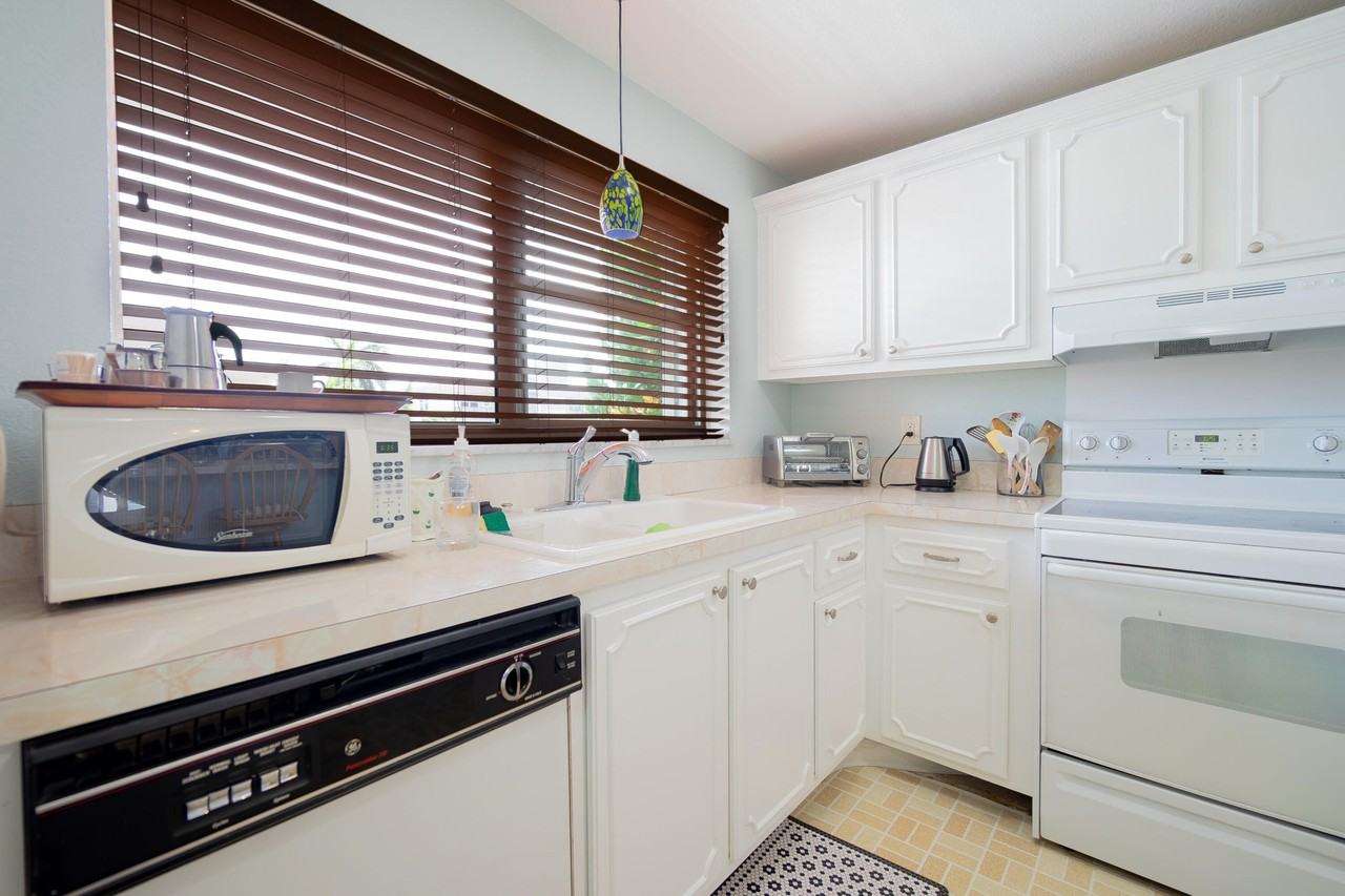 2008 S Federal Hwy #301 - Photo 2 of 20