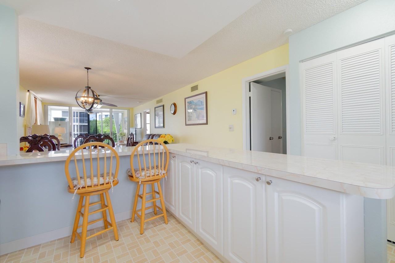 2008 S Federal Hwy #301 - Photo 4 of 20