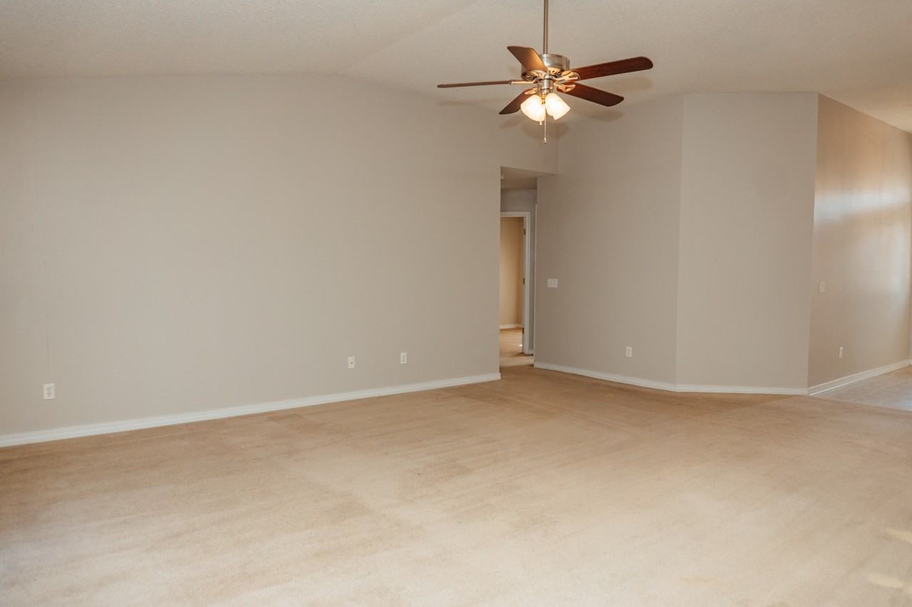 230 Trish Dr #1 - Photo 4 of 31