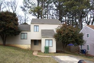 2714 Clayton Dr Nw #B - Photo 1 of 1