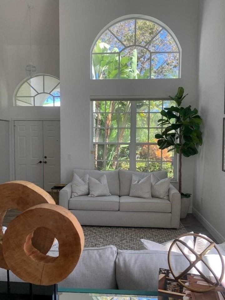 2087 Chagall Cir - Photo 2 of 25