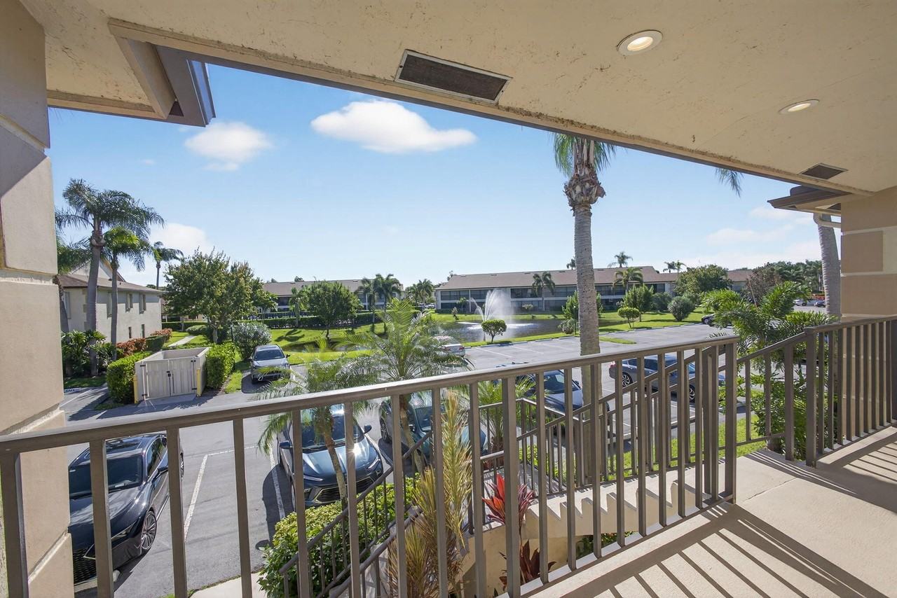 202 Pinecrest Cir #B - Photo 6 of 45