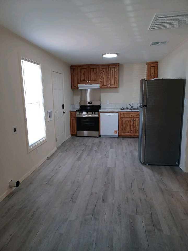 1403 Lincoln Ave #1 - Photo 2 of 5