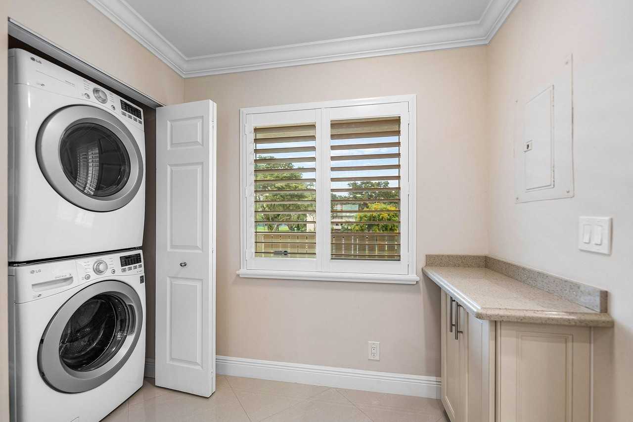 7286 Huntington Ln #301 - Photo 4 of 27