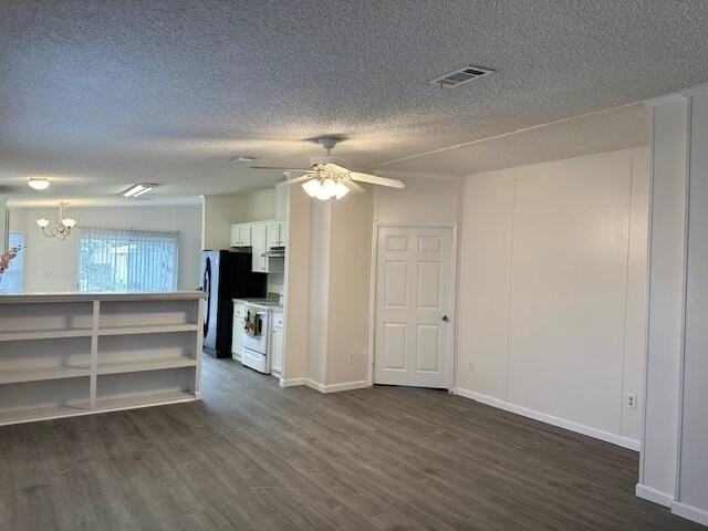 11941 Watergate Cir - Photo 3 of 14