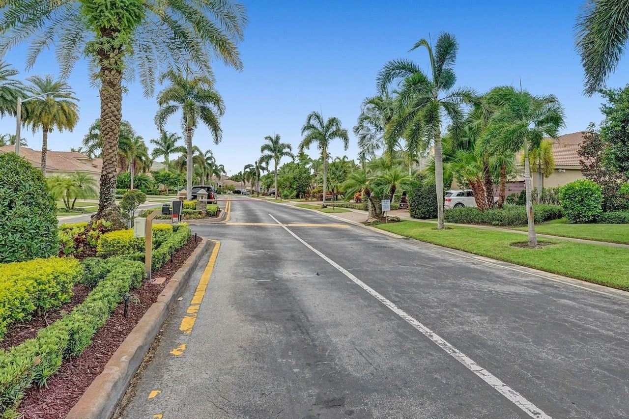 2933 E Fontana Ct - Photo 7 of 17