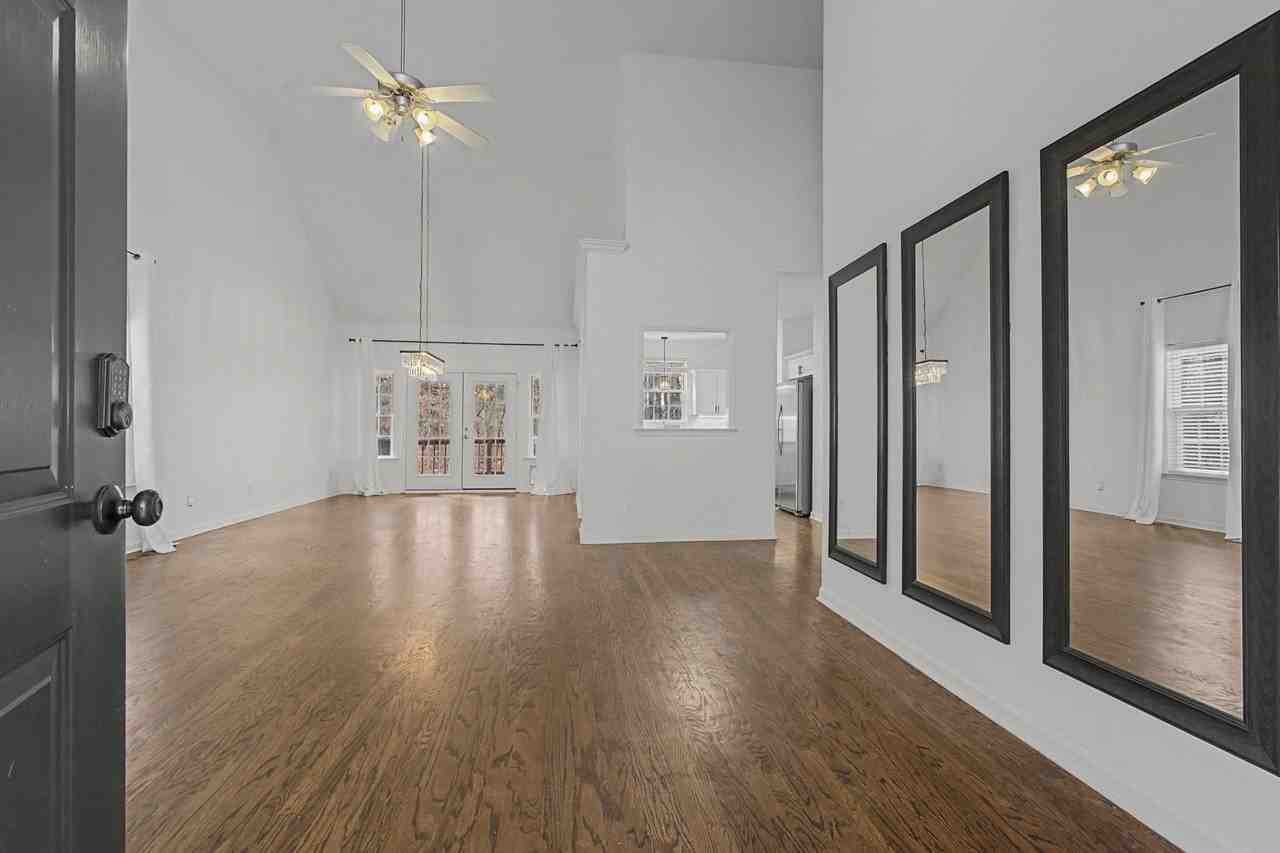 1857 Woodland Pointe Dr #1 - Photo 5 of 40