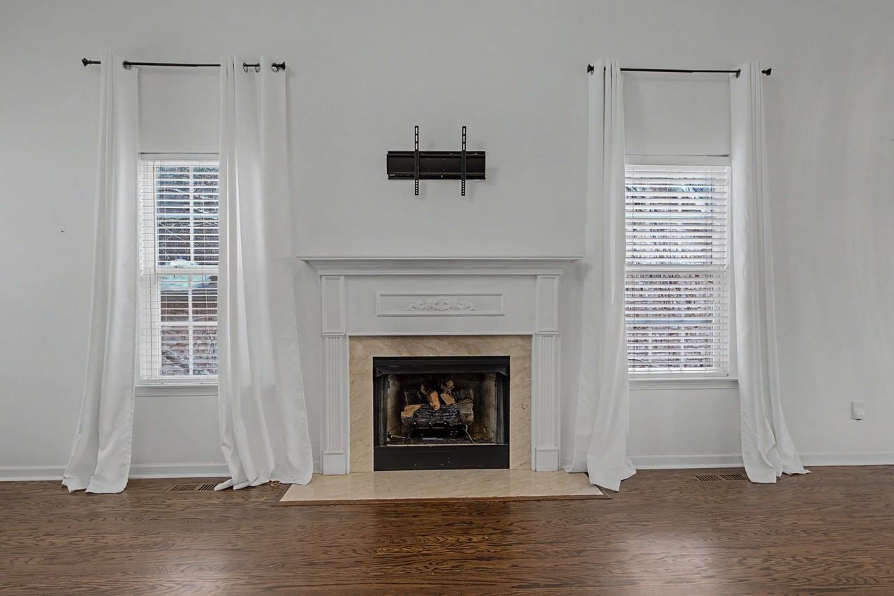 1857 Woodland Pointe Dr #1 - Photo 7 of 40