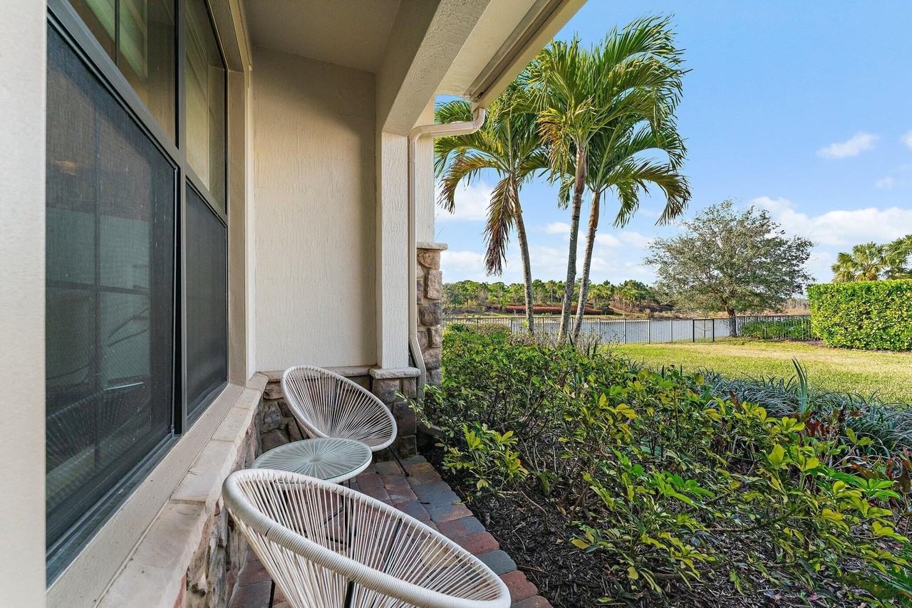 257 Blanca Isles Ln - Photo 5 of 50