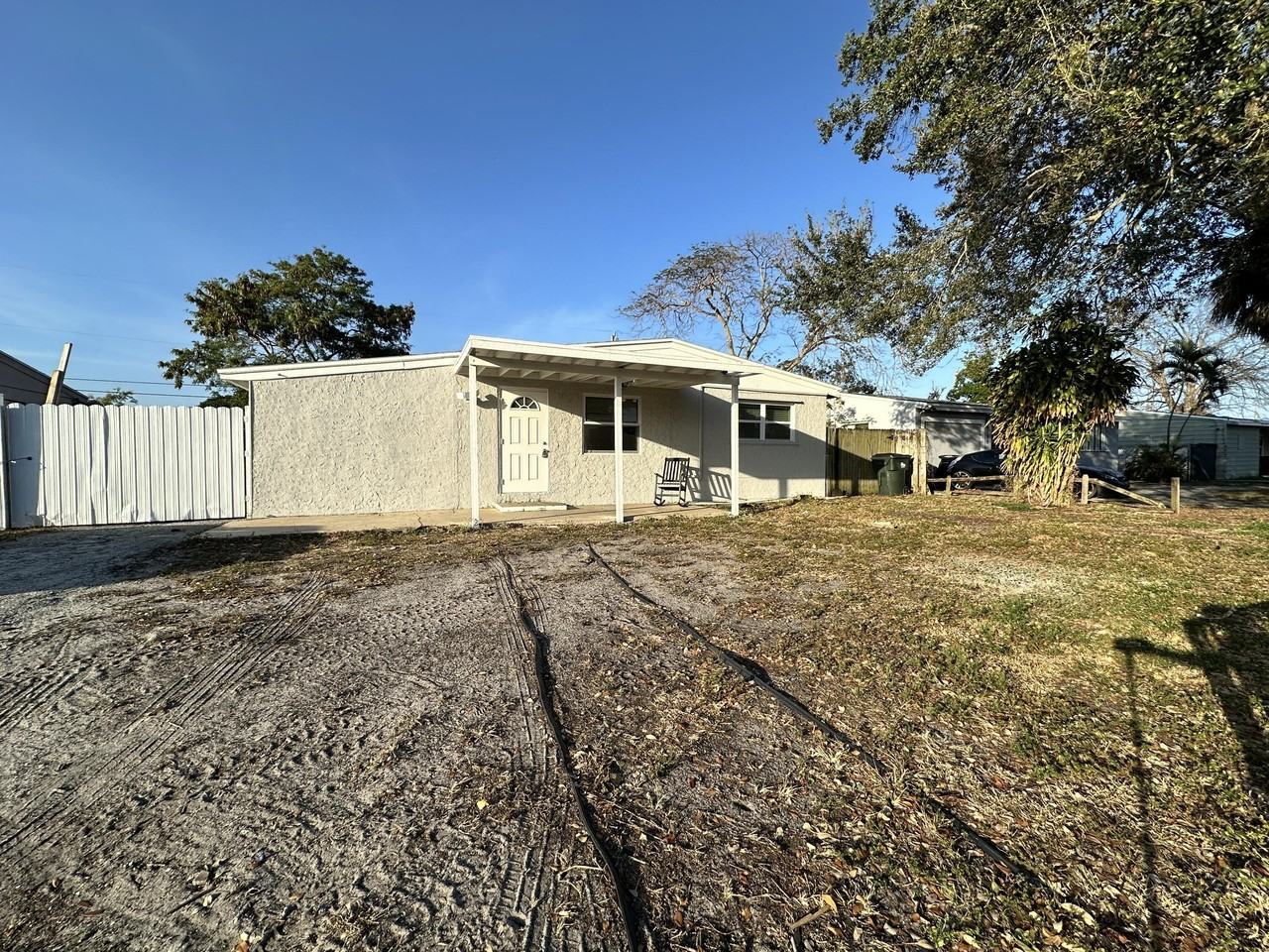 4121 Colt Ln - Photo 2 of 28