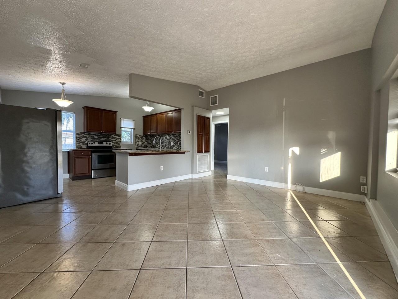 4121 Colt Ln - Photo 5 of 28