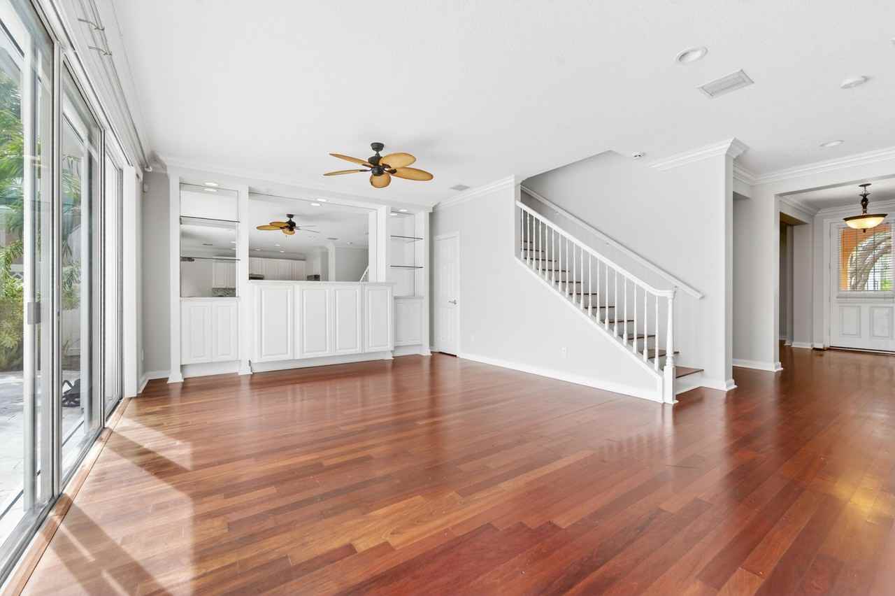 2625 E Community Dr - Photo 5 of 44