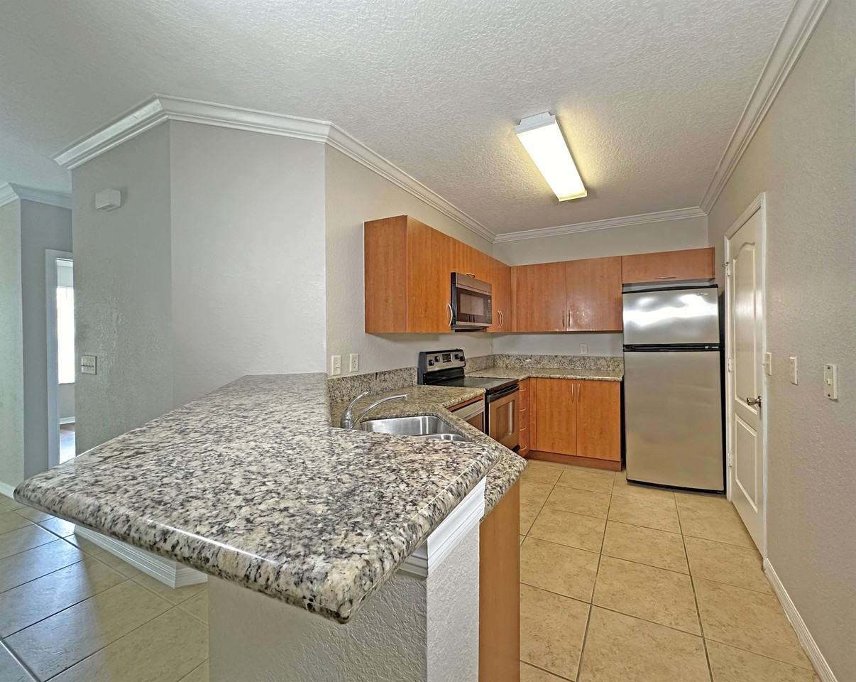 140 Sw Peacock Blvd #21-204 - Photo 6 of 39