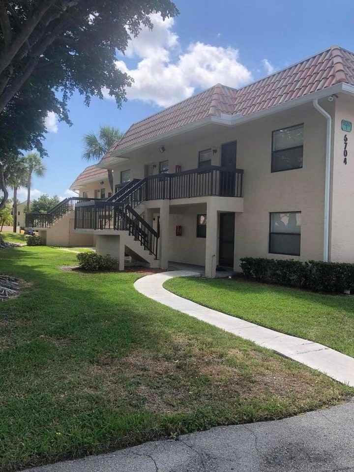 6704 Palmetto Cir S #203 - Photo 2 of 9