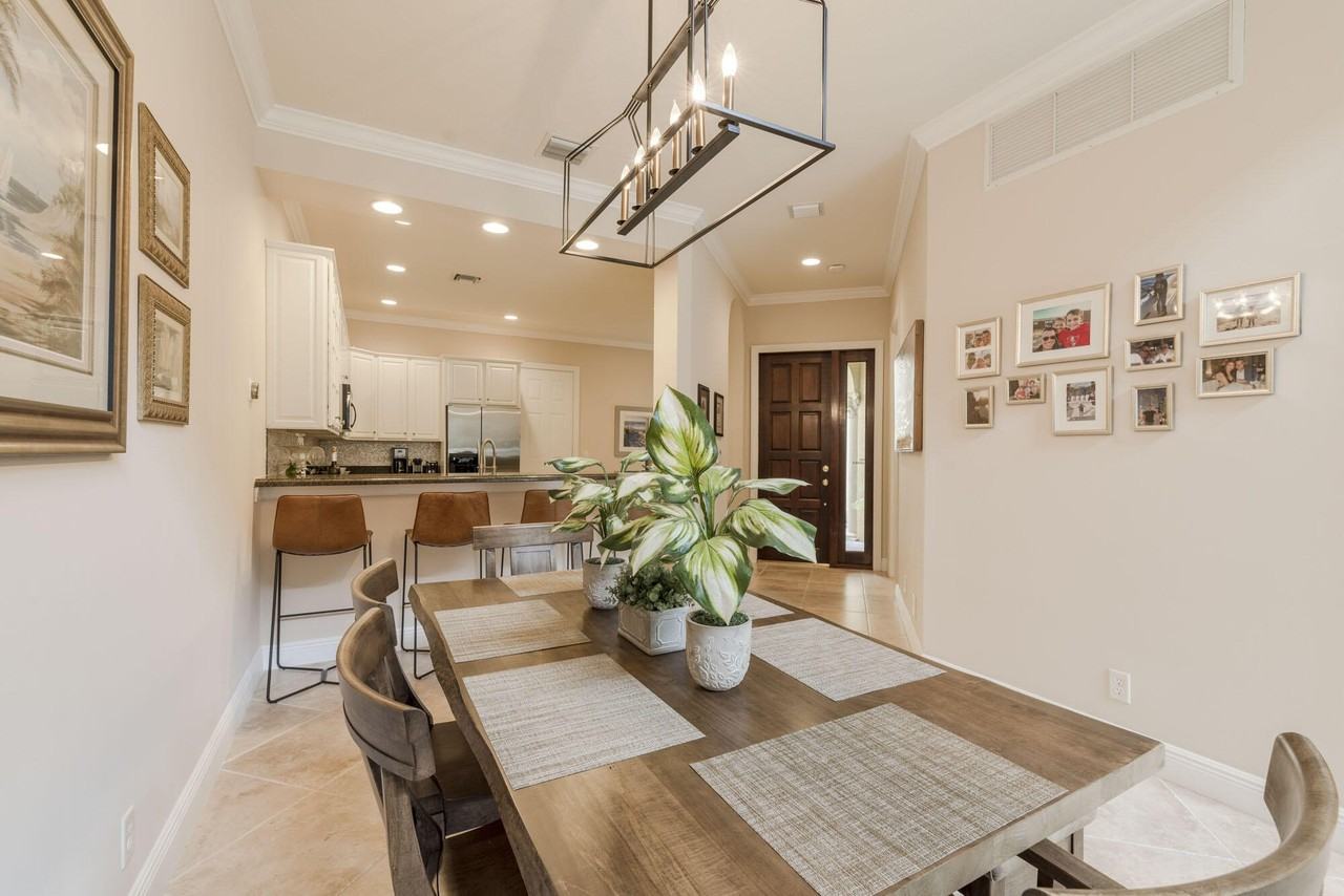 106 Renaissance Dr - Photo 5 of 29