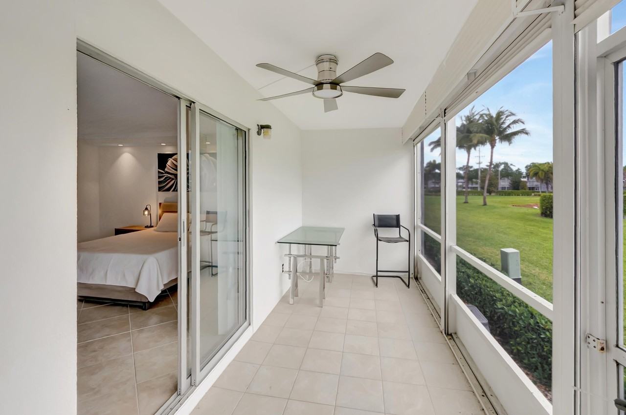 1072 Yarmouth D - Photo 3 of 50