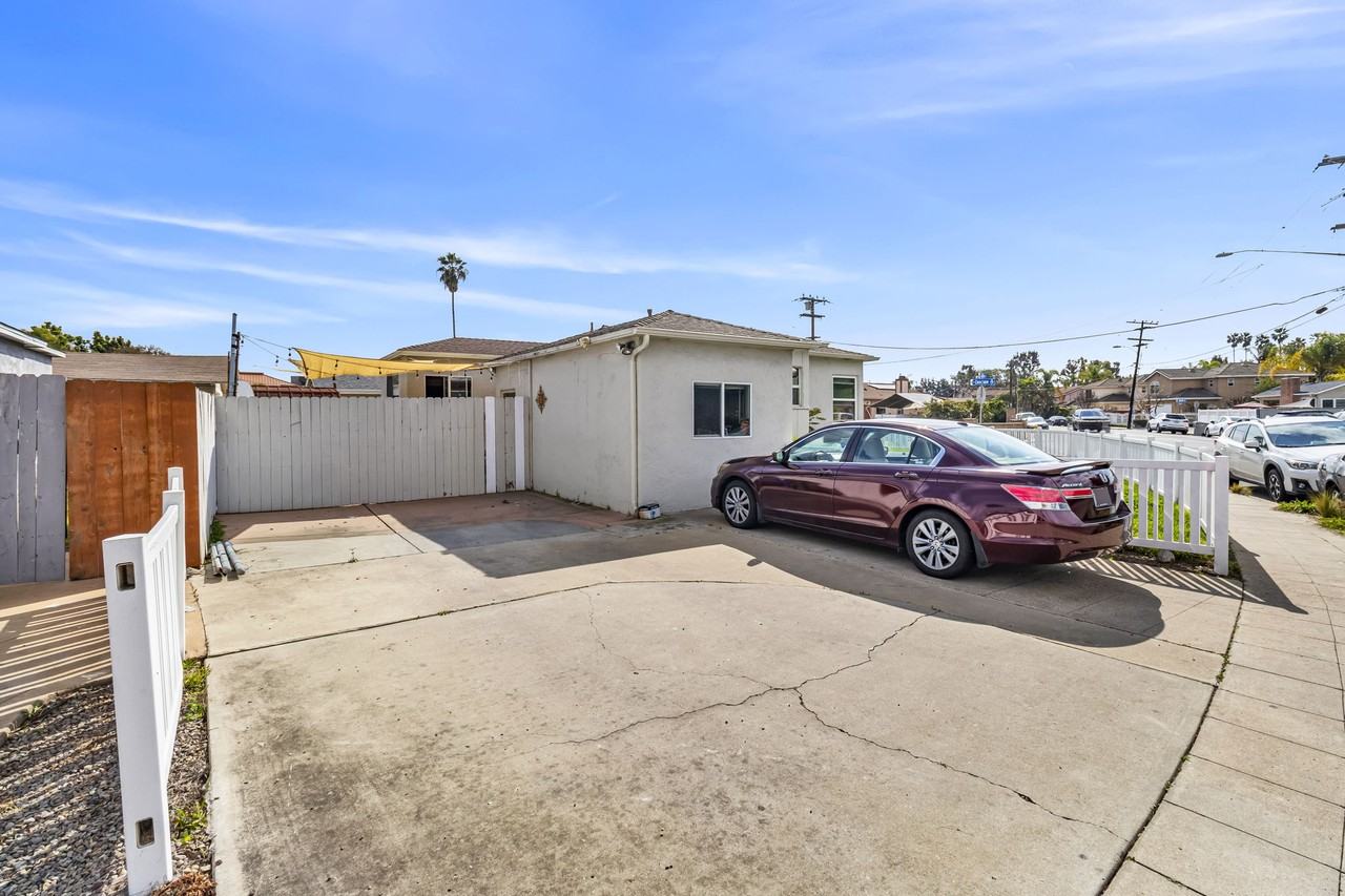 4771 Choctaw Dr #1 - Photo 5 of 19