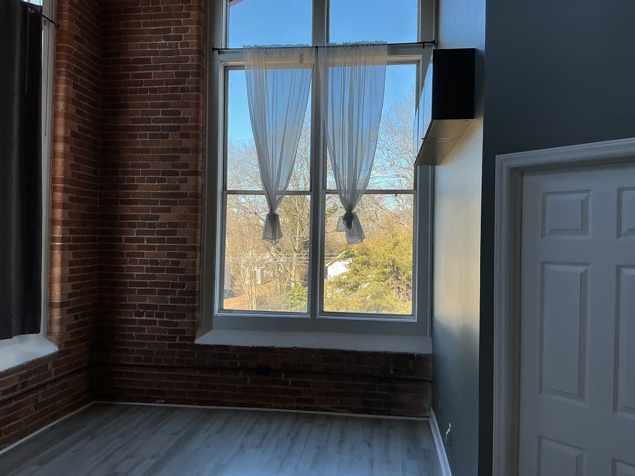 201 South Hoskins Road - 236Unit 236 #236 - Photo 2 of 12