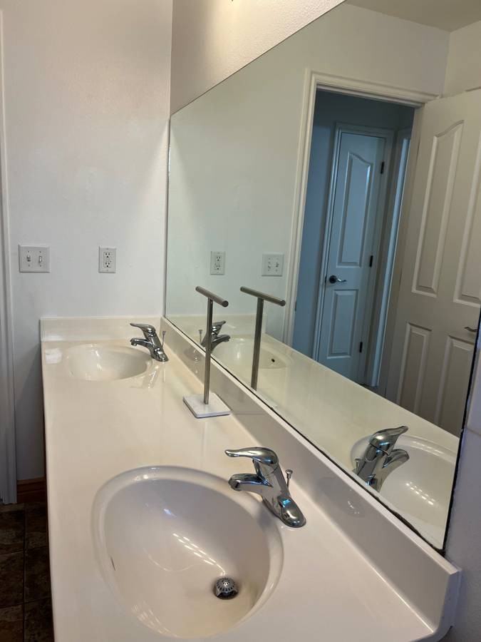 879 Liberty Ln #1 - Photo 3 of 10