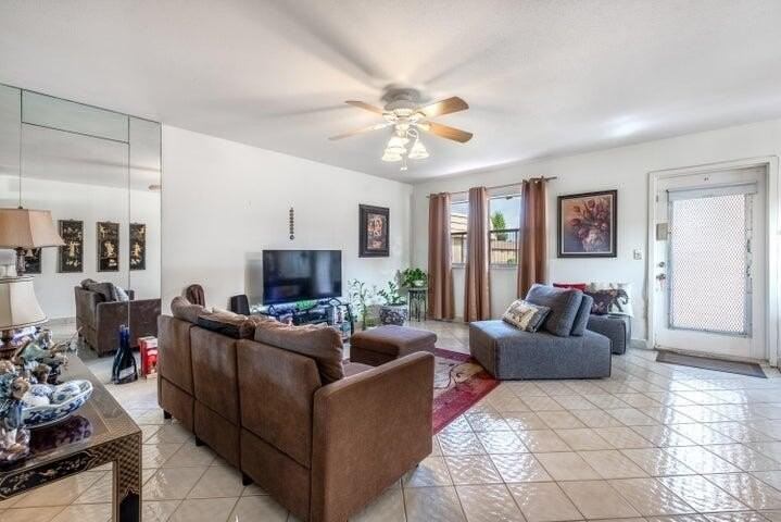 657 Brittany N - Photo 6 of 42