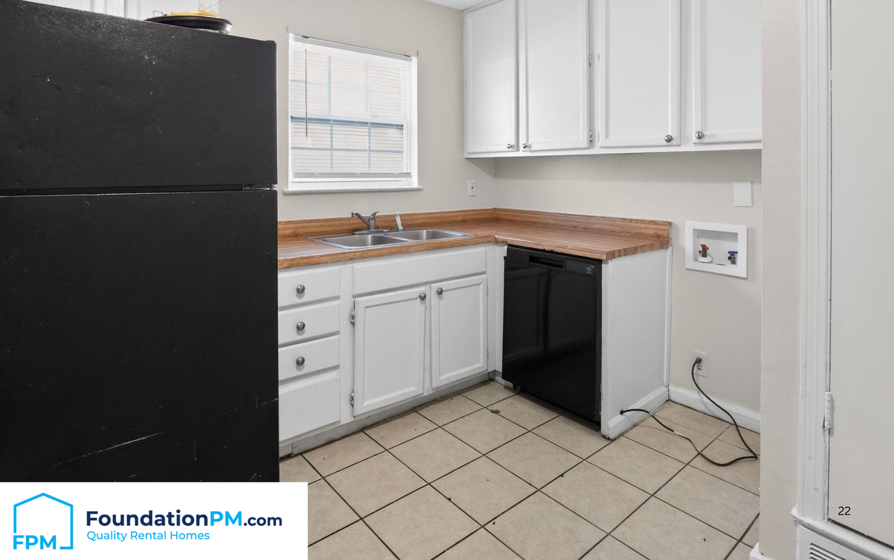 3766 Windy Ave #1 - Photo 3 of 9