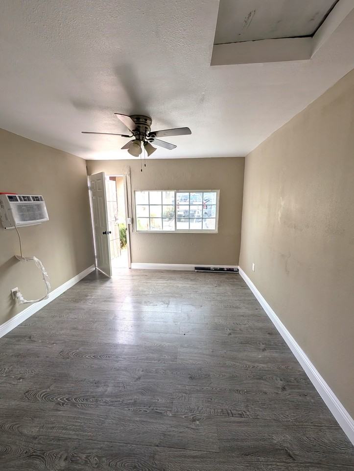 1018 Lucas St #1 - Photo 2 of 9