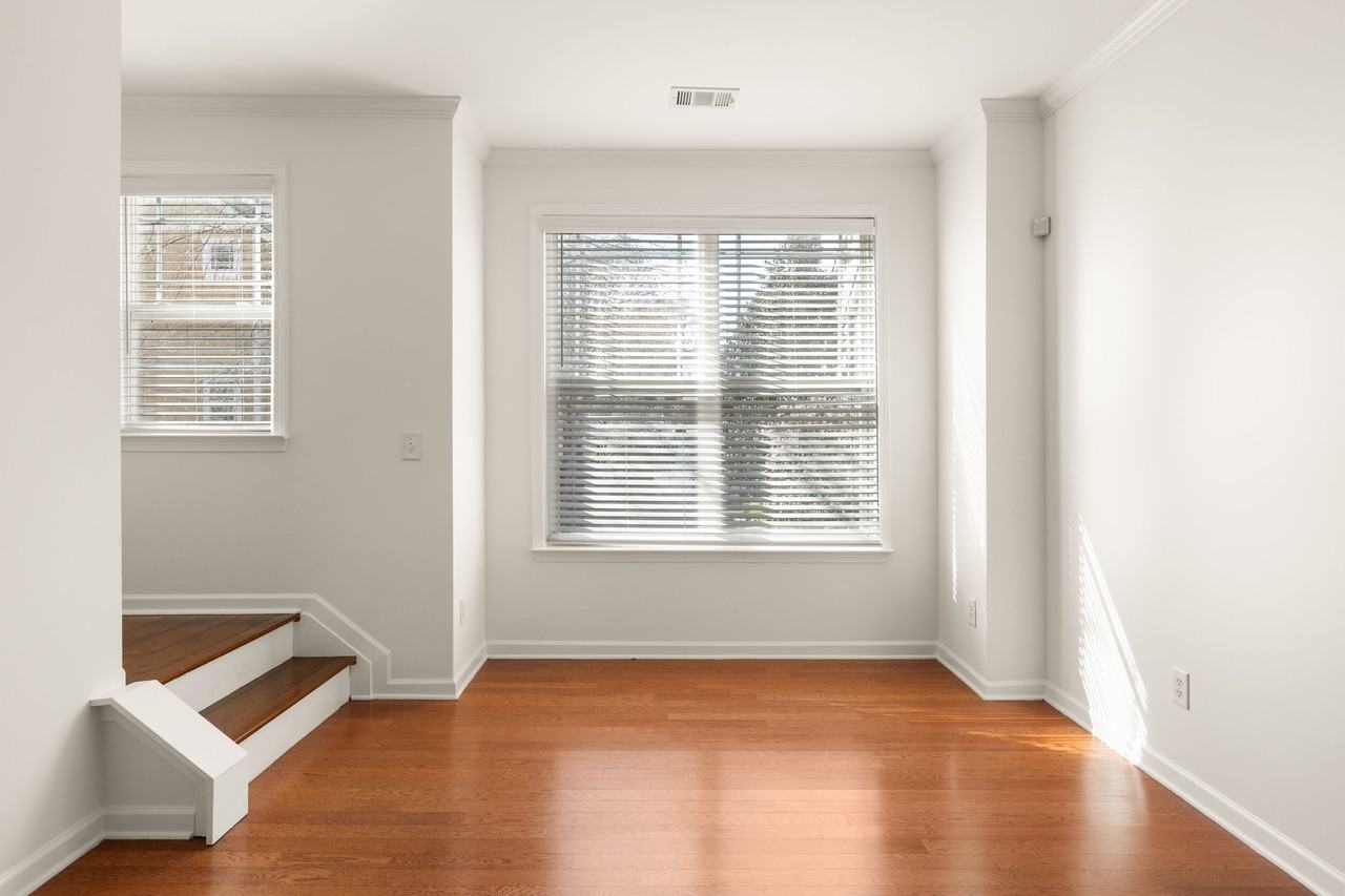 380 Grant Circle SE - 306Unit 306 #306 - Photo 5 of 30