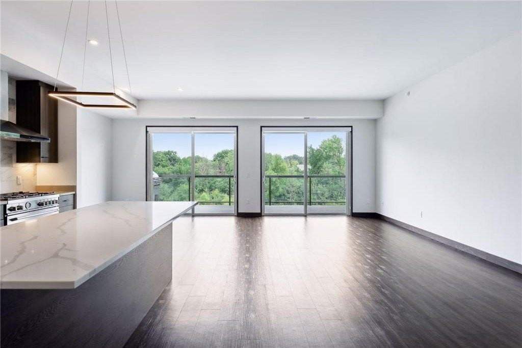 253 Lake St E #307 - Photo 3 of 45