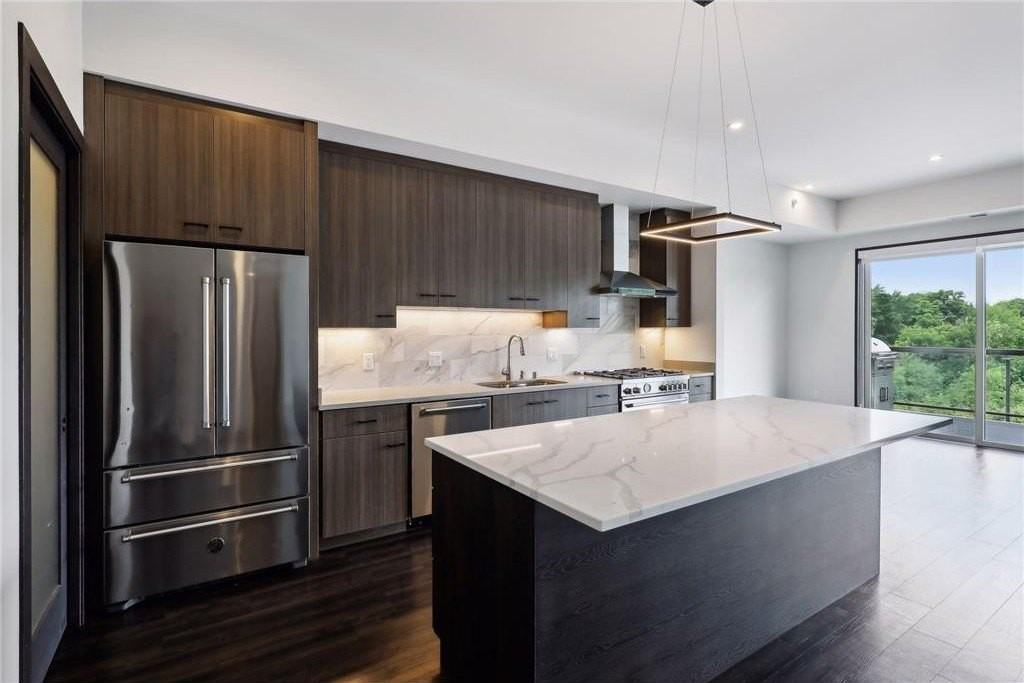 253 Lake St E #307 - Photo 4 of 45