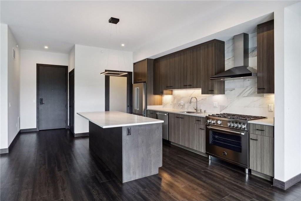 253 Lake St E #307 - Photo 5 of 45