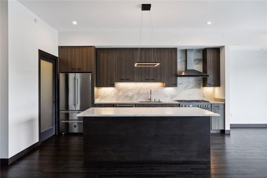 253 Lake St E #307 - Photo 7 of 45