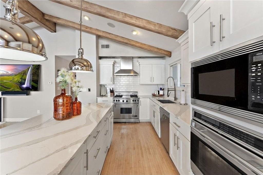 4440 Denbigh Rd - Photo 2 of 41