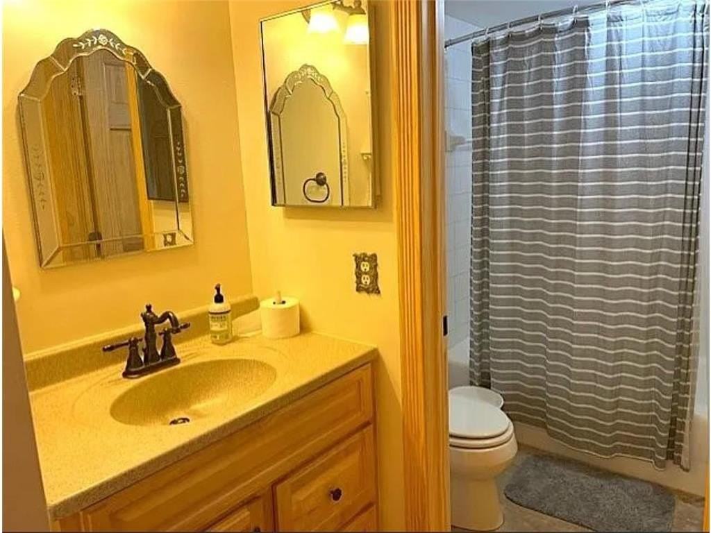 4560 Cedar Lake Rd S #3 - Photo 5 of 7