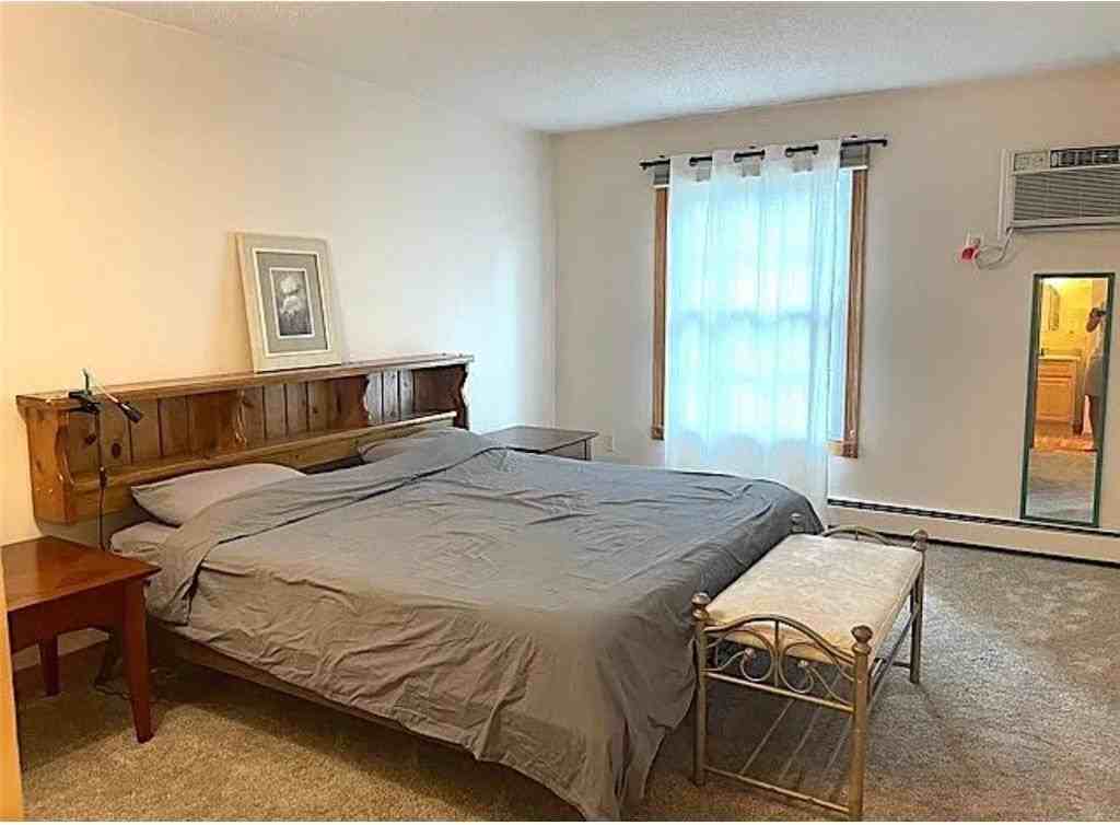 4560 Cedar Lake Rd S #3 - Photo 6 of 7